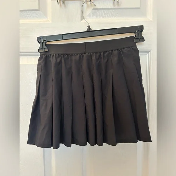 ALO Yoga Black Mini Skirt - Picture 3 of 6